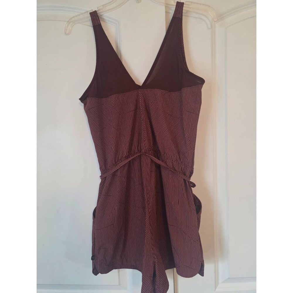 Mountain Hardwear Railay Burgundy Striped belted Romper XS Lightweight - Picture 3 of 12
